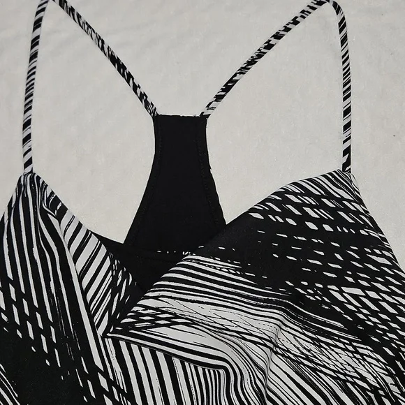 Black and White Striped Tank Top - Picture 2 of 6